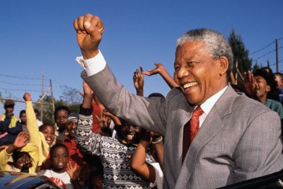 Mandela foi presidente da África do Sul e já ganhou o Nobel da Paz 