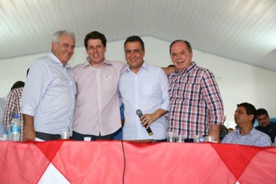 Pré-candidatos participam de evento em Jaguaquara (Foto: Divulgação)