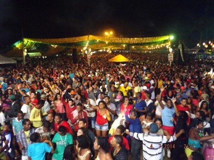 Cerca de 40 mil participaram do evento (Foto: Canoatan)