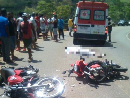 Acidente envolveu três motocicletas (Foto: Blog Marcos Frahm)