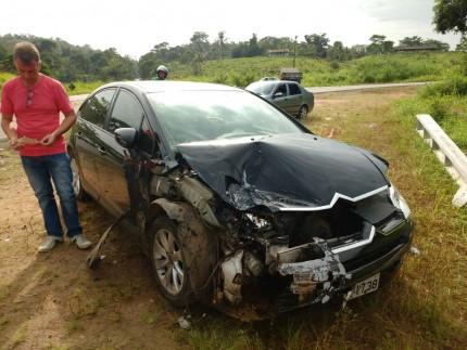 Citroen envolvido no acidente na BR-330 (Foto: Ubatã Notícias)