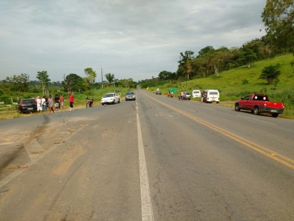 Acidente ocorreu na altura do trevo de Gongogi (Foto: Ubatã Notícias)