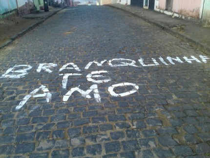 Diversas ruas de Ibirapitanga foram pintadas (Foto: Ibira Online)