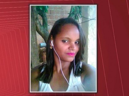Mulher foi morta a facadas pelo ex-marido no sul da Bahia (Foto: TV Santa Cruz)