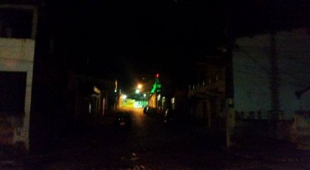 Rua Rio Branco está às escuras (Foto: Divulgação)