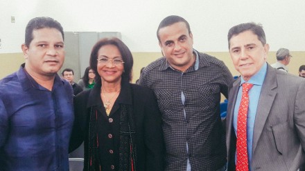 Vereadores ao lado da juíza, Alzenir e presidente do TRE, José (Foto: Ascom)