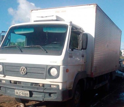 Caminhão alvo dos assaltantes em Alagoinhas (Foto: Divulgação) 