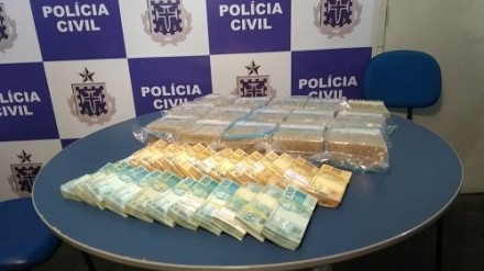 Dinheiro estava na conta da sogra de um dos suspeitos do golpe (Foto: Divulgação) 