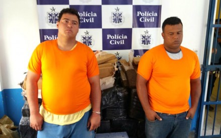 Dois homens foram presos na ação (Foto: Divulgação/SSP-BA) 