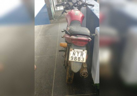 Motocicleta foi roubada em estrada rural (Foto: Ubatã Notícias)