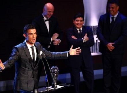 Cristiano Ronaldo é eleito o melhor do mundo (Foto: Divulgação)